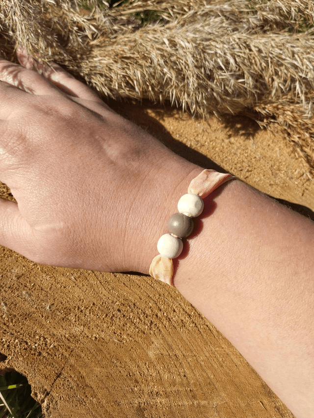 Bracelet large en tissus 3 perles de bois - motif citrouille 3