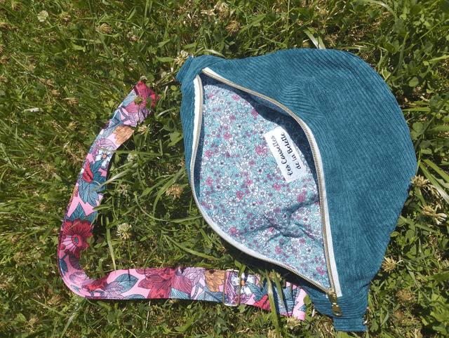BANANA BAG - motif bleu pétrole / liberty turquoise