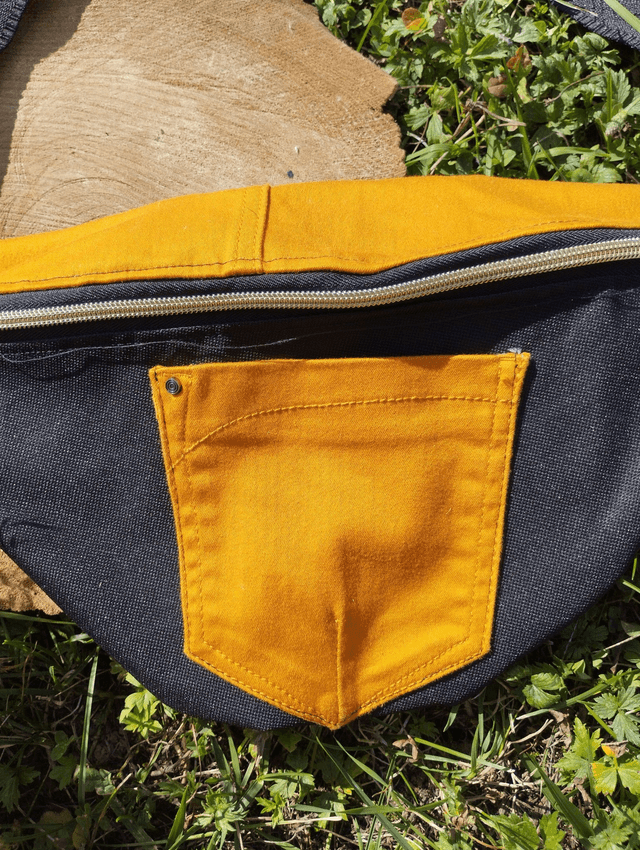 BANANA BAG - Upcyclé Denim Noir et Moutarde