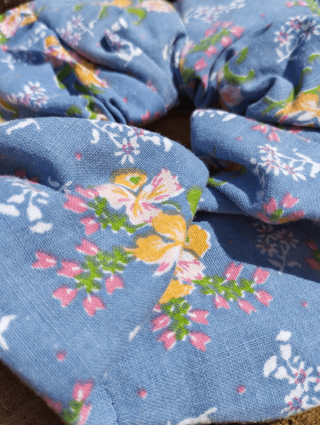 Chouchou coton - motif fleurs bleues