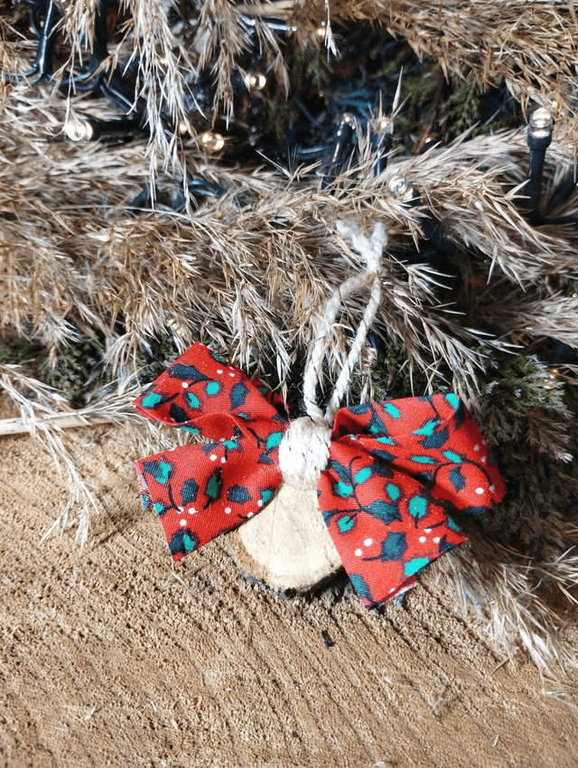 Mini suspension en bois - Nœud Noël