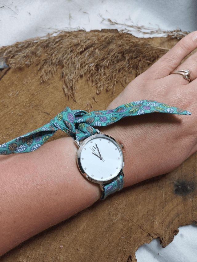 Montre avec bracelet en tissu - Feuilles vertes