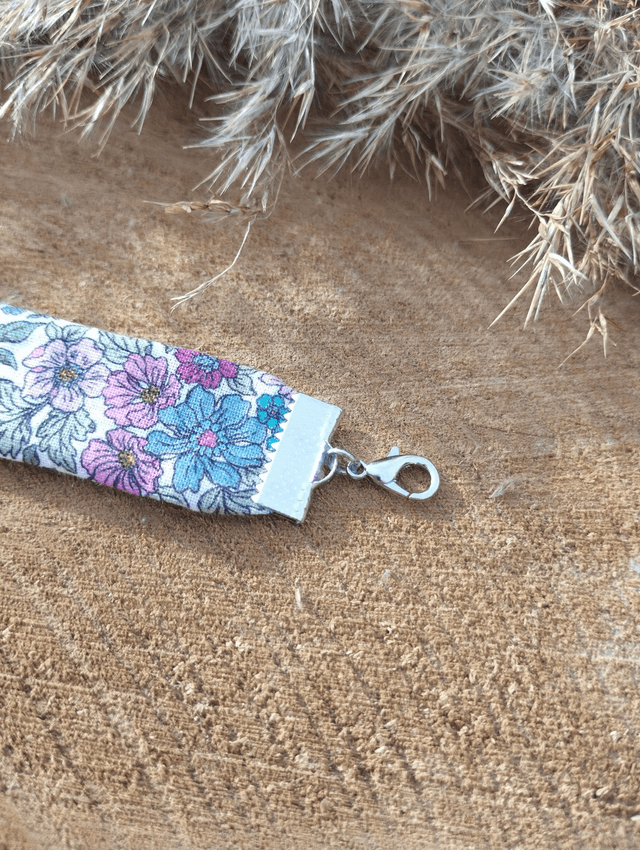 Bracelet large en tissus - motif Liberty bleu