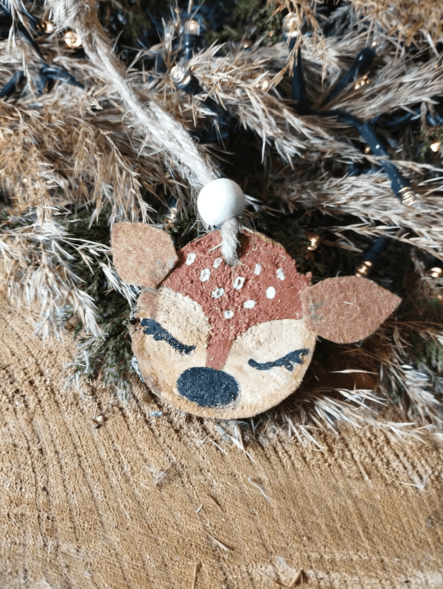 Déco suspension en bois - Bambi / Biche