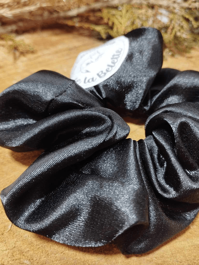 Chouchou noir en satin