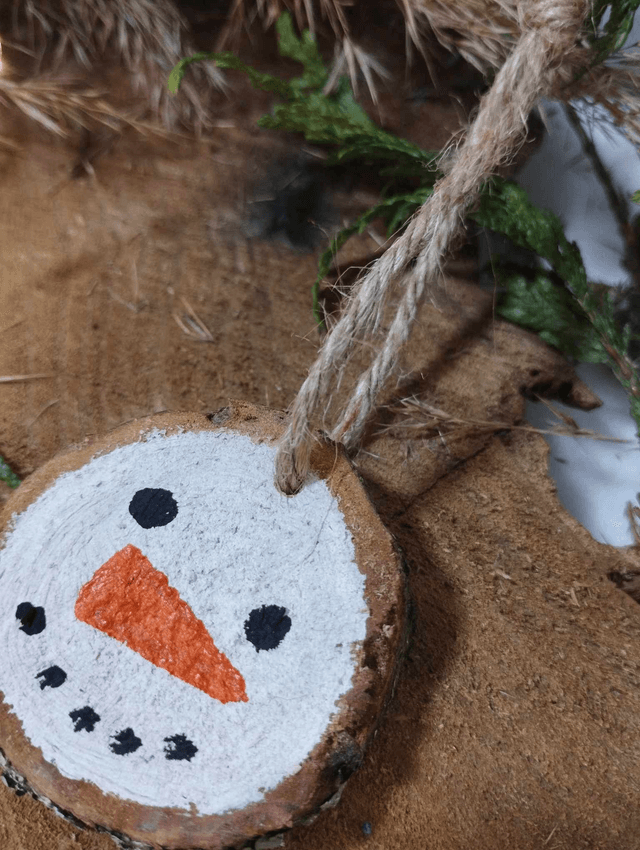 Déco suspension de Noël en bois - bonhomme de neige