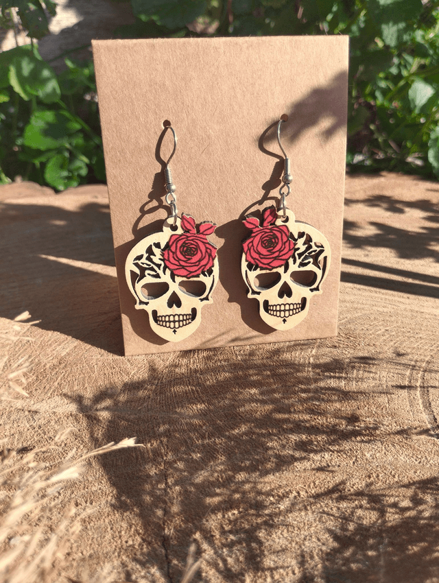 Boucles d&#039;oreilles pendantes - Crâne rose