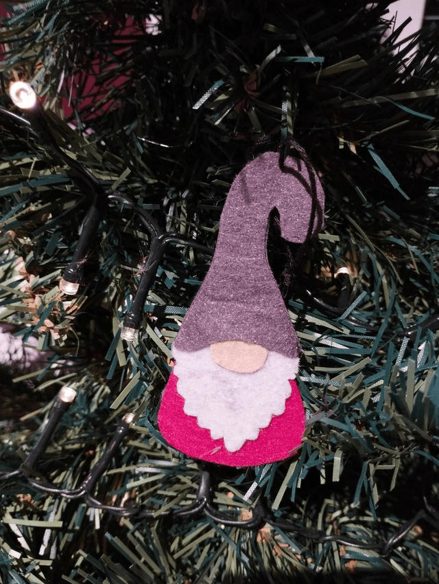 Gnome de Noël à suspendre